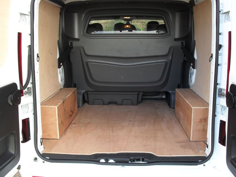 VAUXHALL VIVARO