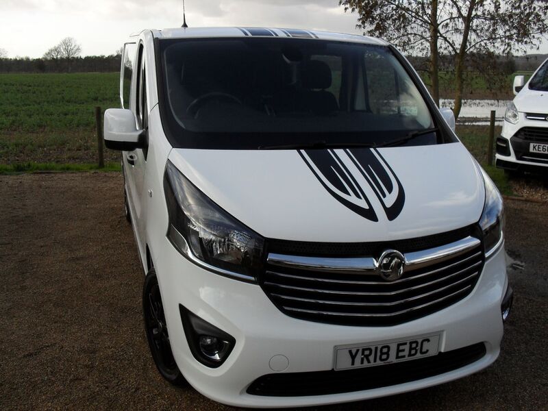 VAUXHALL VIVARO