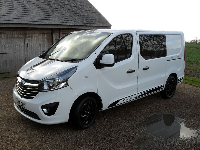 VAUXHALL VIVARO
