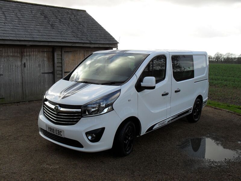 VAUXHALL VIVARO