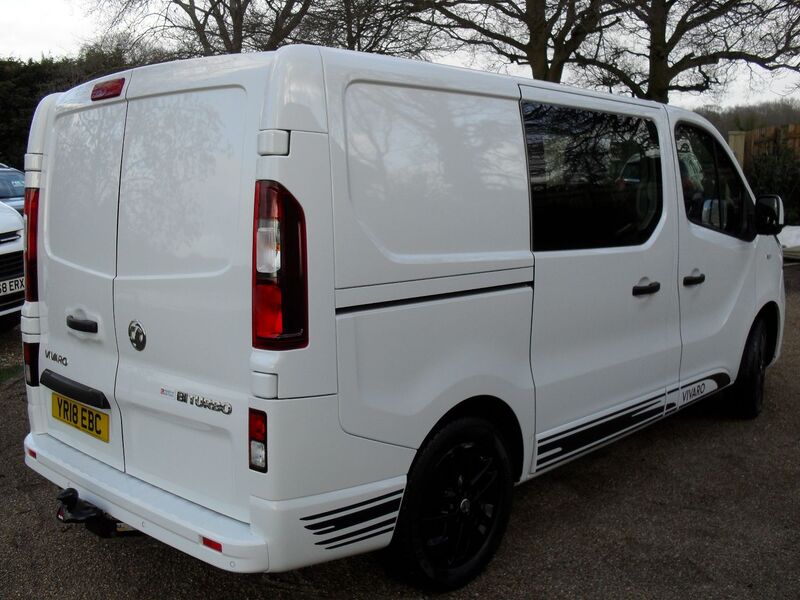 VAUXHALL VIVARO