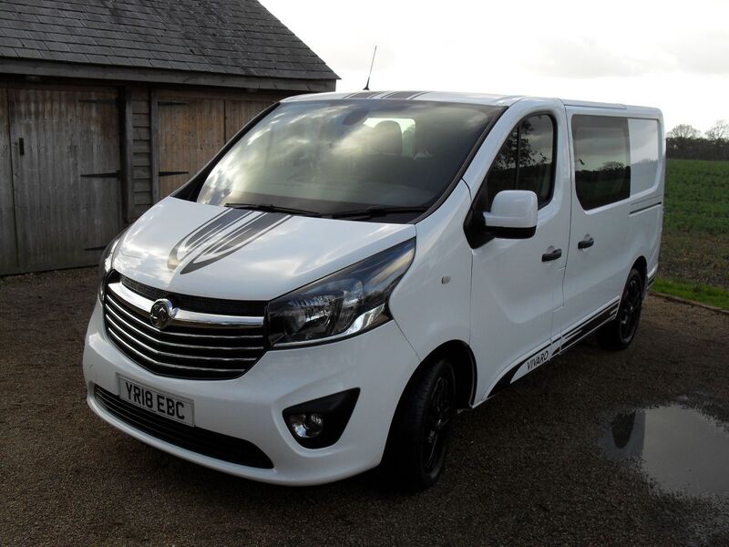 VAUXHALL VIVARO