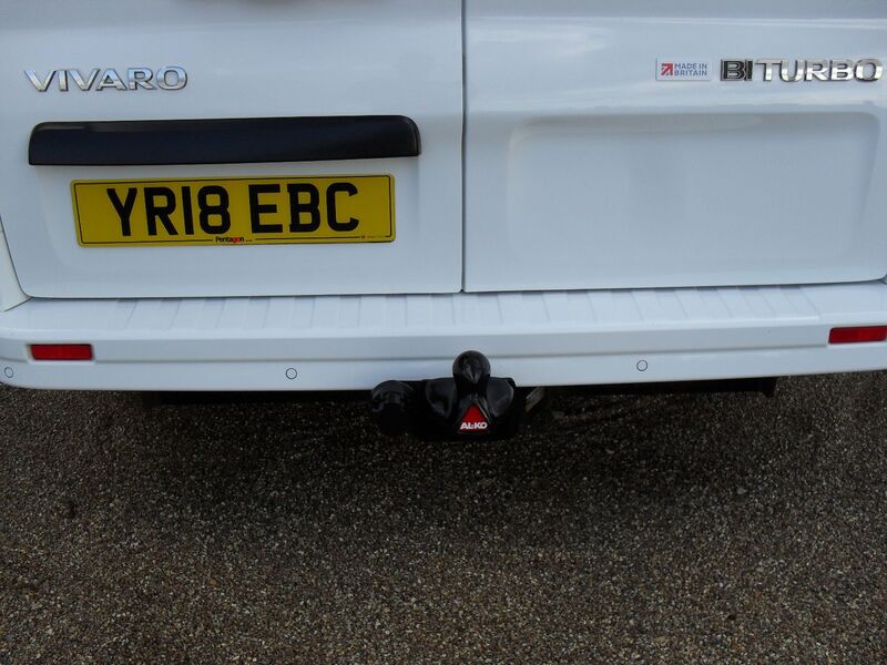 VAUXHALL VIVARO