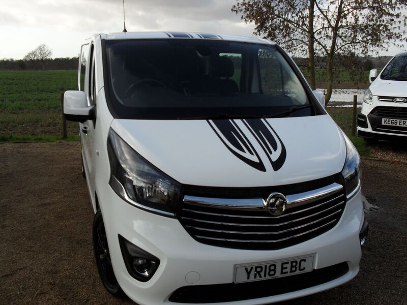 VAUXHALL VIVARO