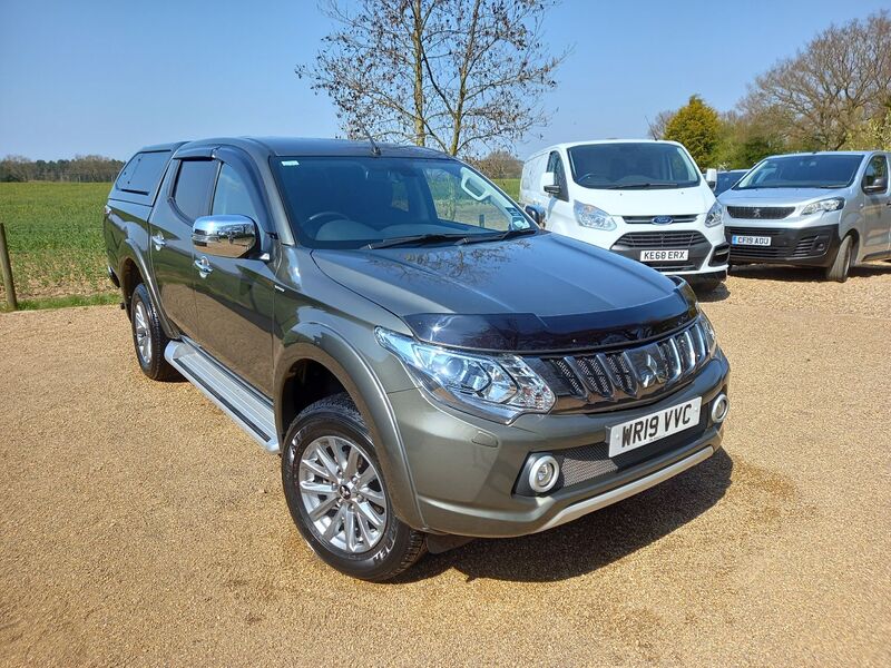 View MITSUBISHI L200 DI-D 4WD BARBARIAN DCB