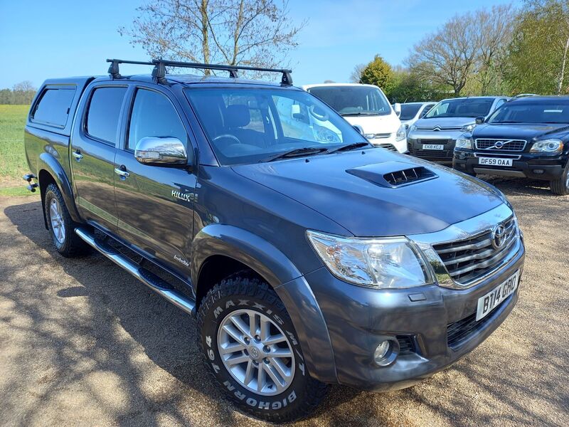 TOYOTA HILUX