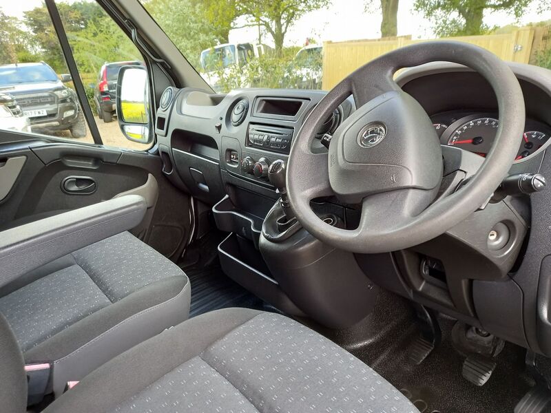 VAUXHALL MOVANO