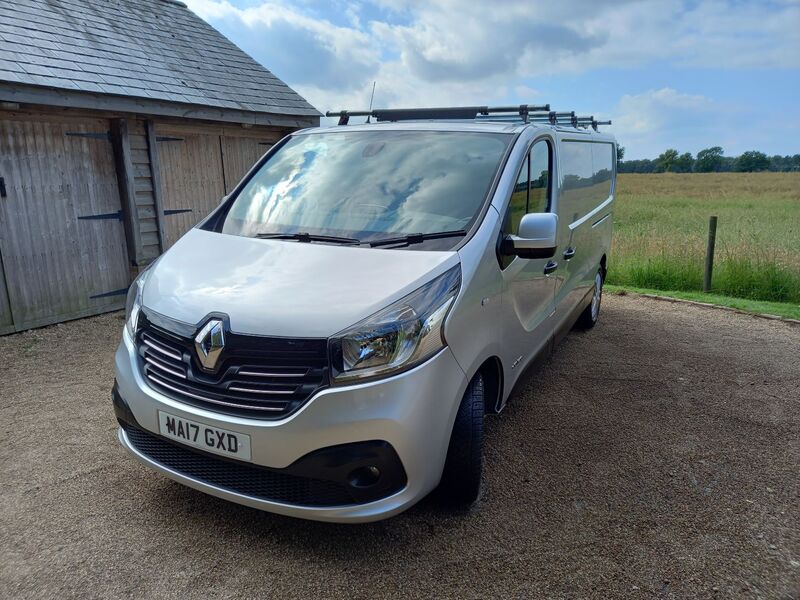 RENAULT TRAFIC