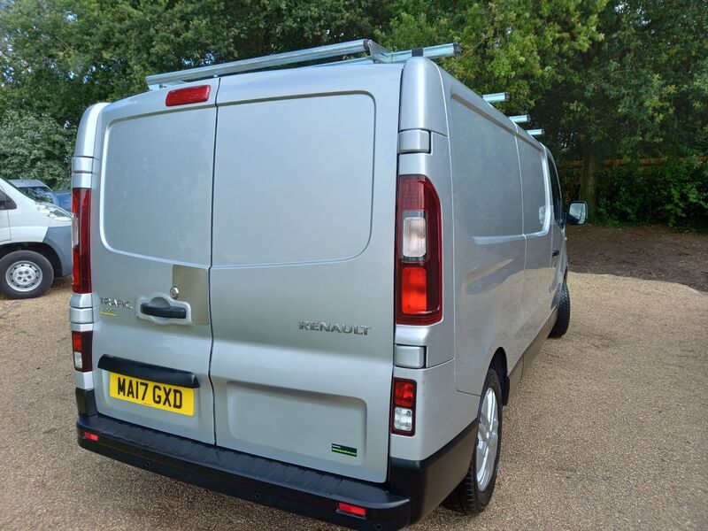 RENAULT TRAFIC
