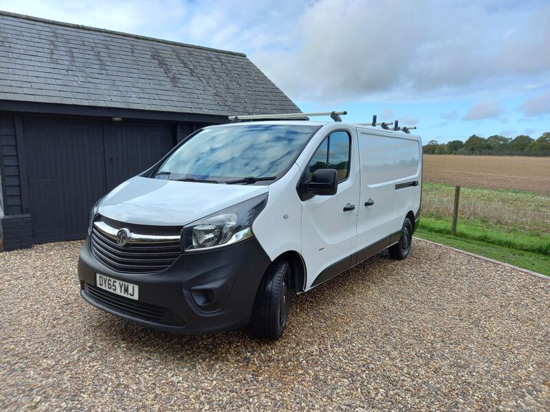 VAUXHALL VIVARO