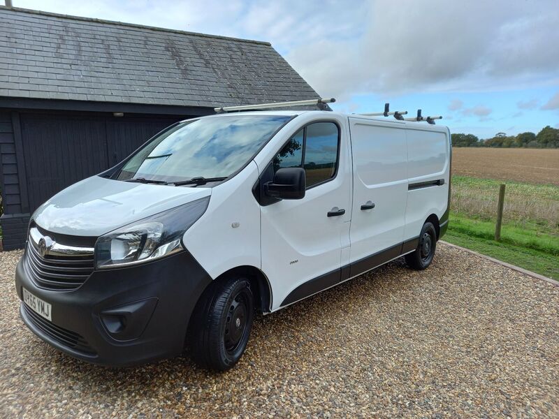 VAUXHALL VIVARO