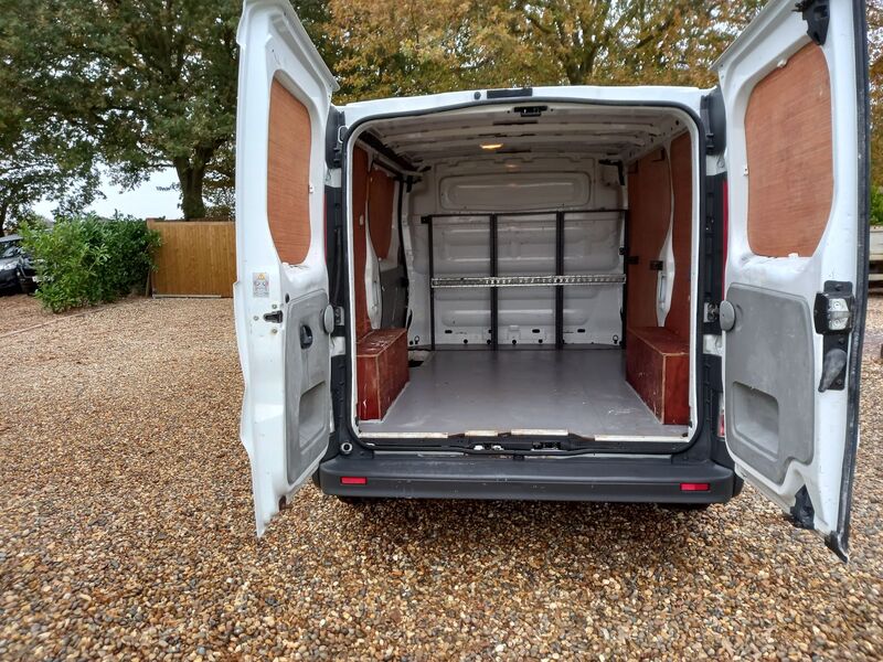 RENAULT TRAFIC