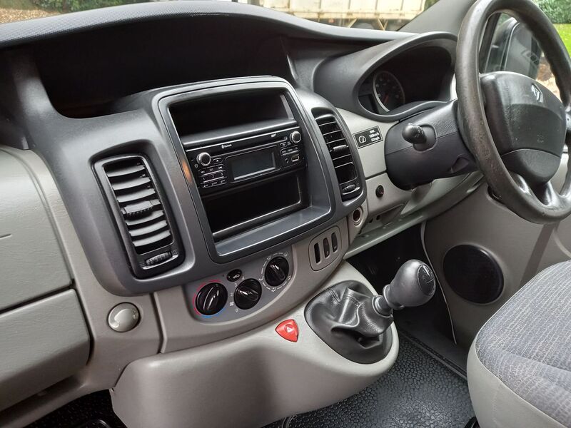 RENAULT TRAFIC