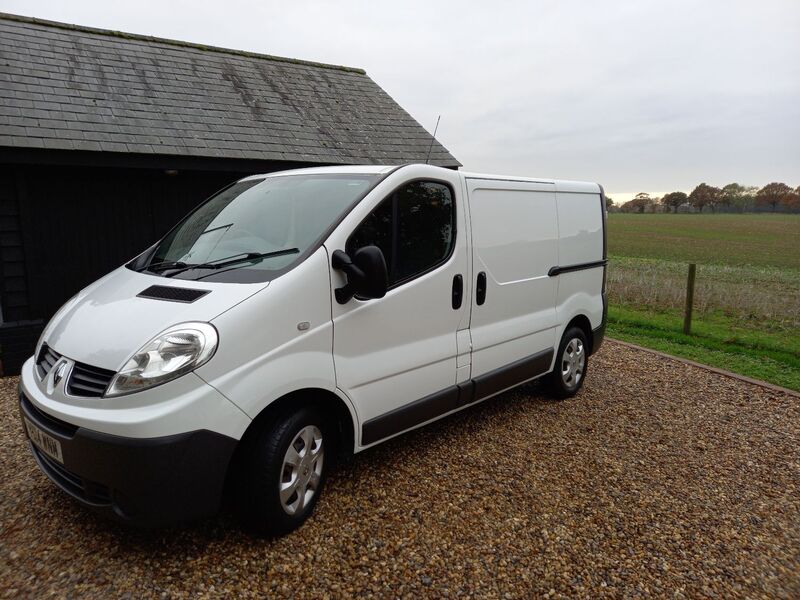 RENAULT TRAFIC