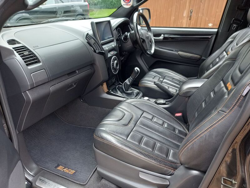 ISUZU D-MAX