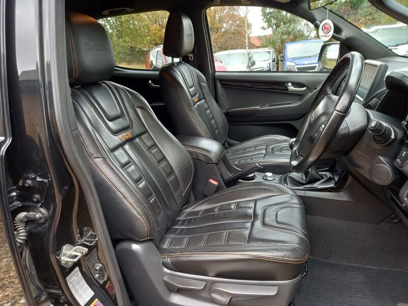 ISUZU D-MAX