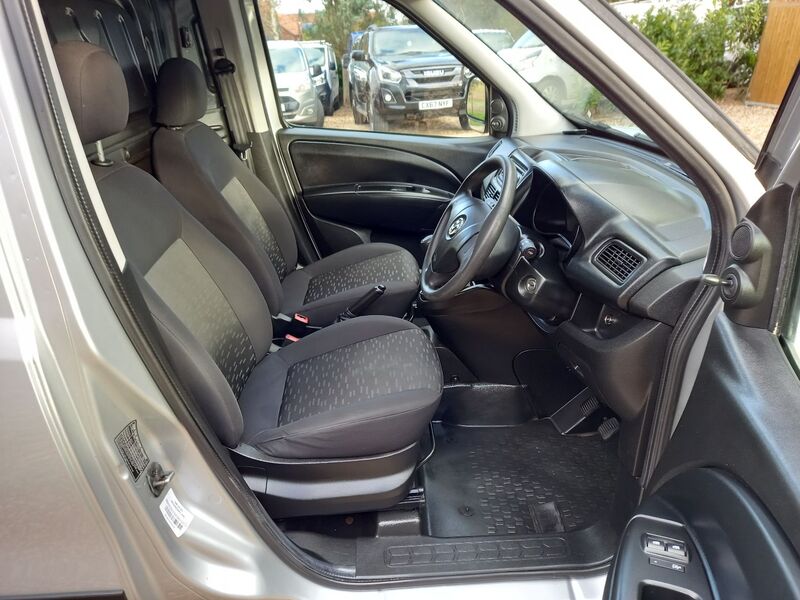 VAUXHALL COMBO