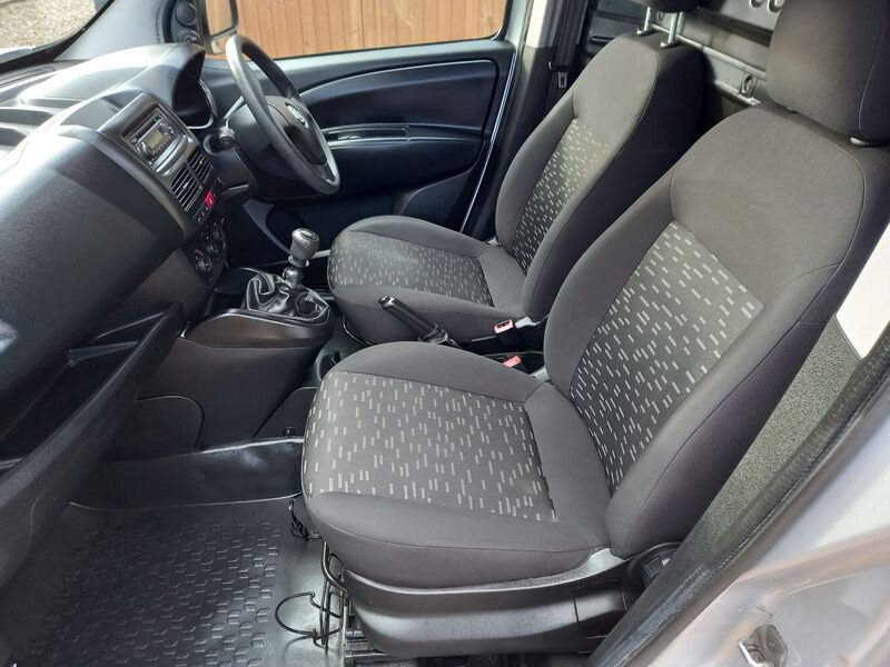 VAUXHALL COMBO