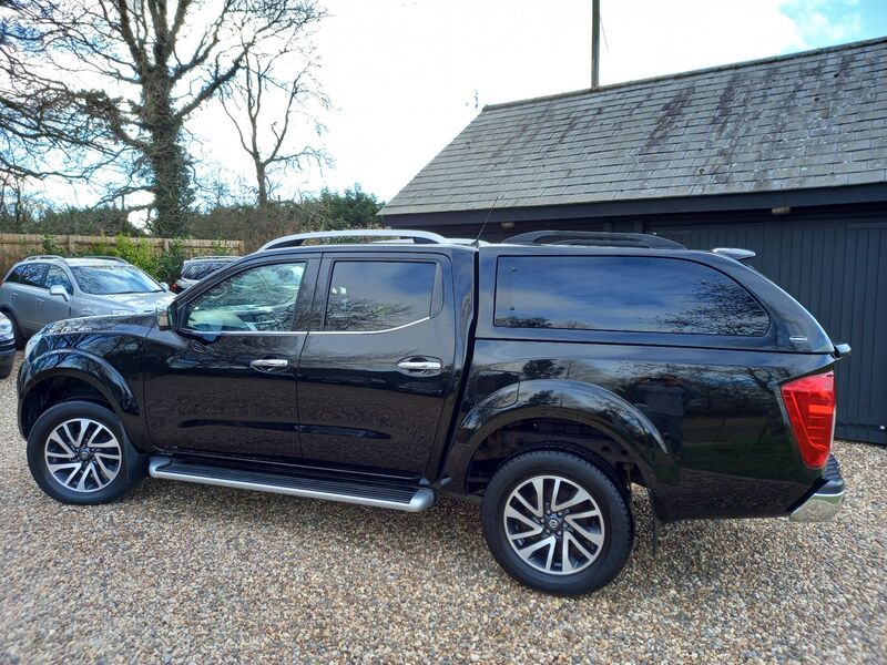 NISSAN NAVARA