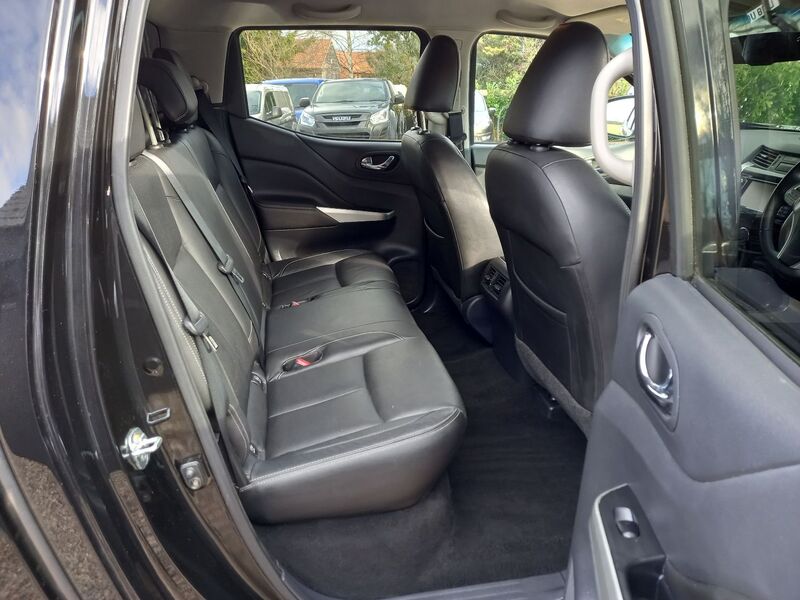 NISSAN NAVARA