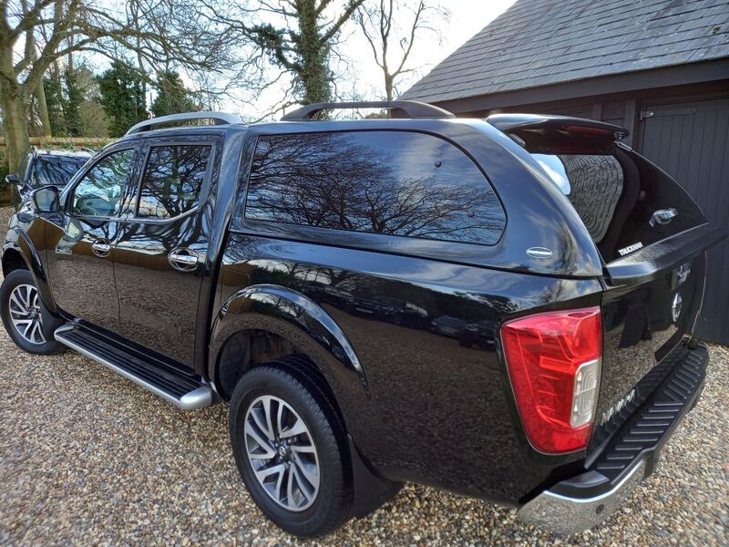 NISSAN NAVARA