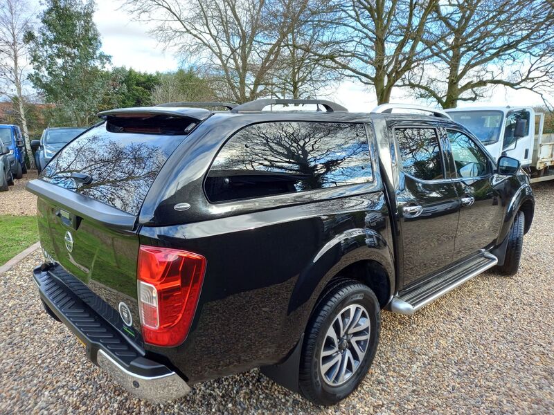 NISSAN NAVARA