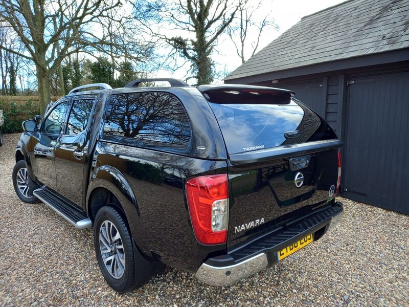NISSAN NAVARA
