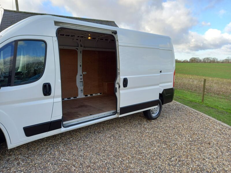 PEUGEOT BOXER
