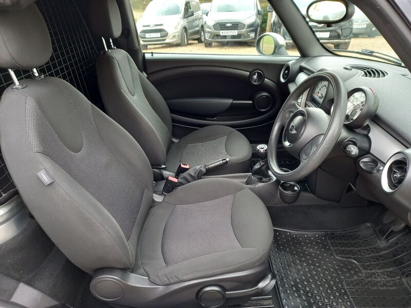 MINI CLUBVAN