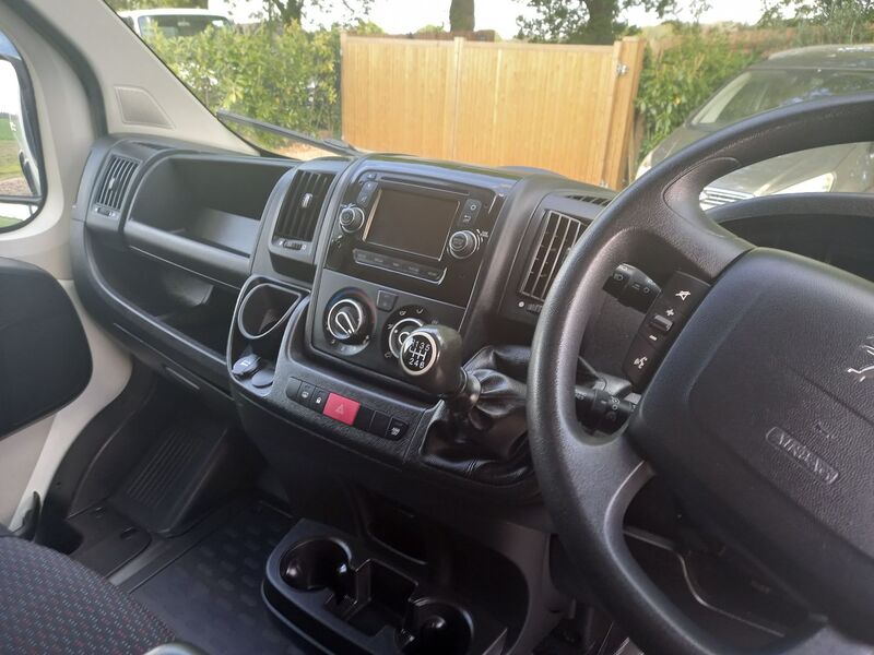 PEUGEOT BOXER