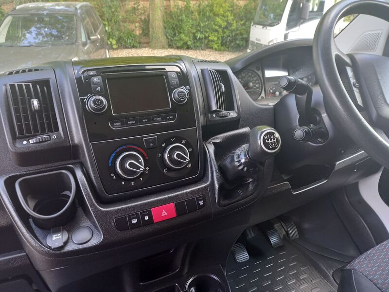 PEUGEOT BOXER