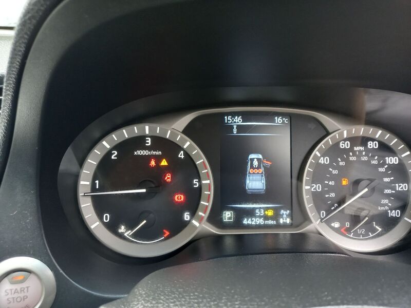 NISSAN NAVARA