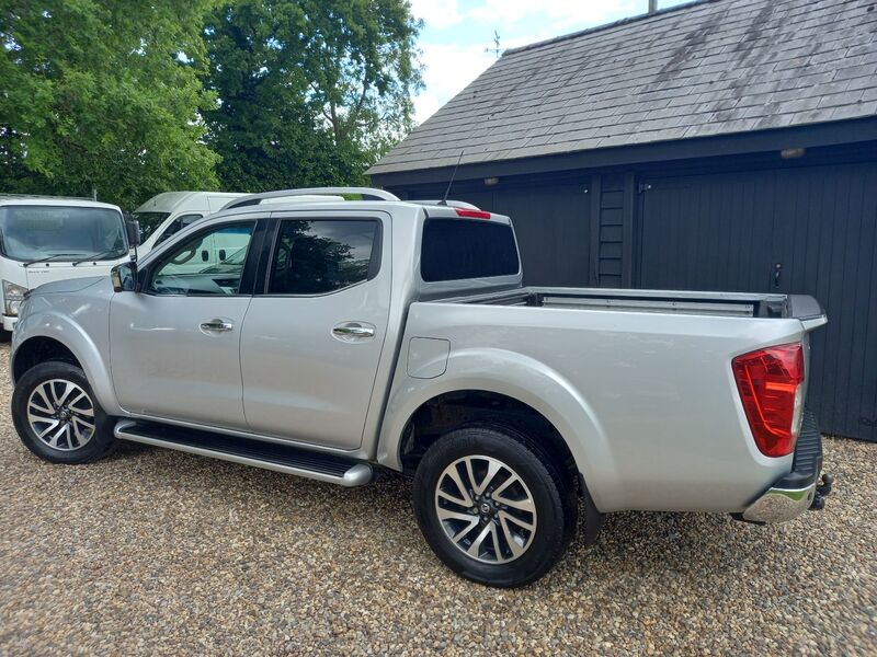 NISSAN NAVARA