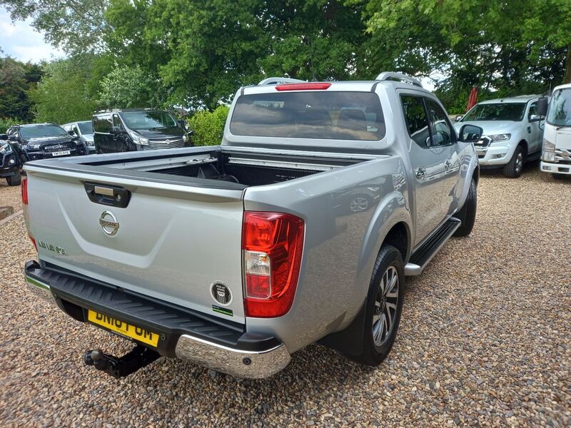 NISSAN NAVARA