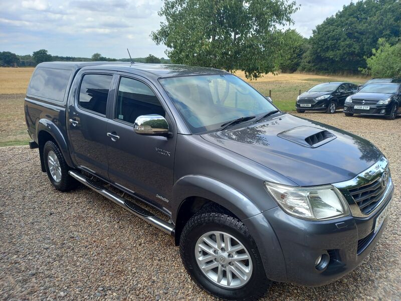 View TOYOTA HILUX INVINCIBLE 4X4 D-4D DCB