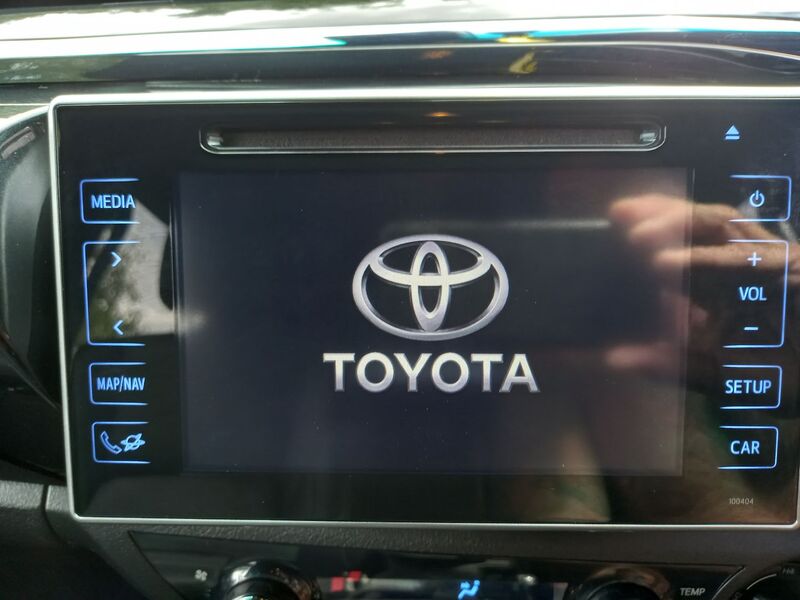 TOYOTA HILUX