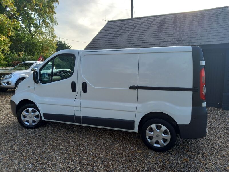 RENAULT TRAFIC