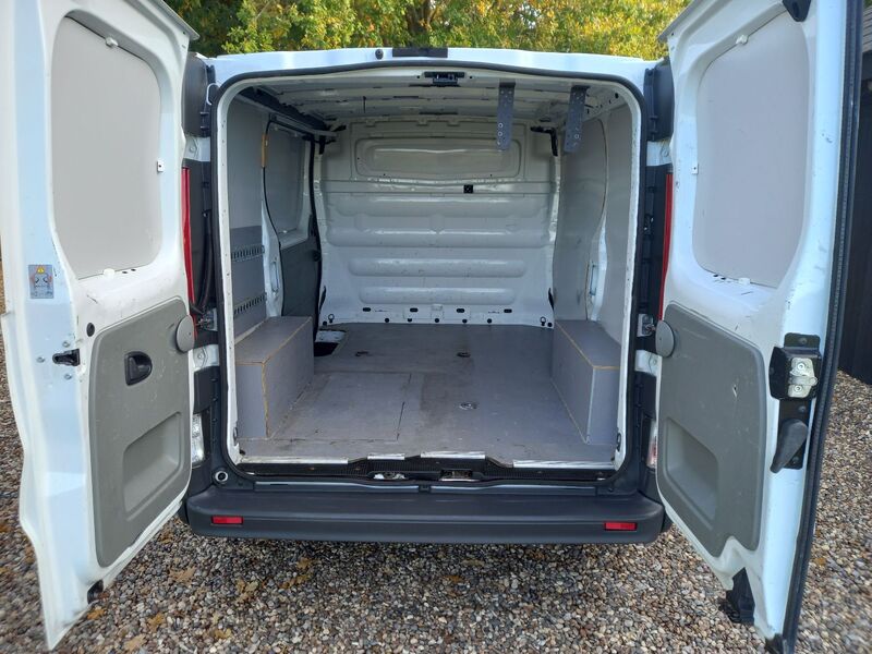 RENAULT TRAFIC
