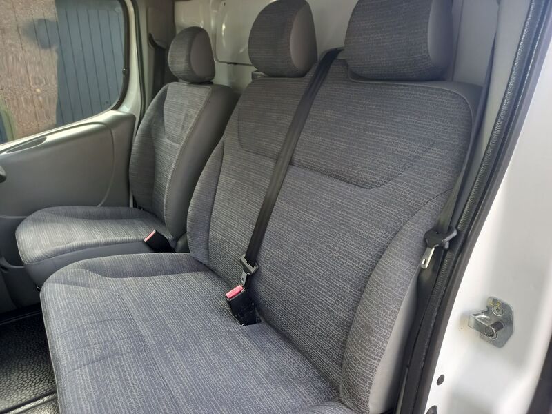 RENAULT TRAFIC
