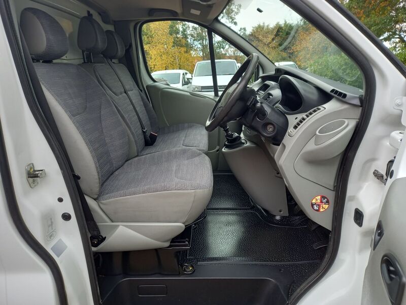 RENAULT TRAFIC