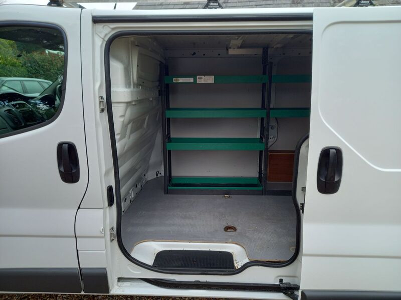 RENAULT TRAFIC