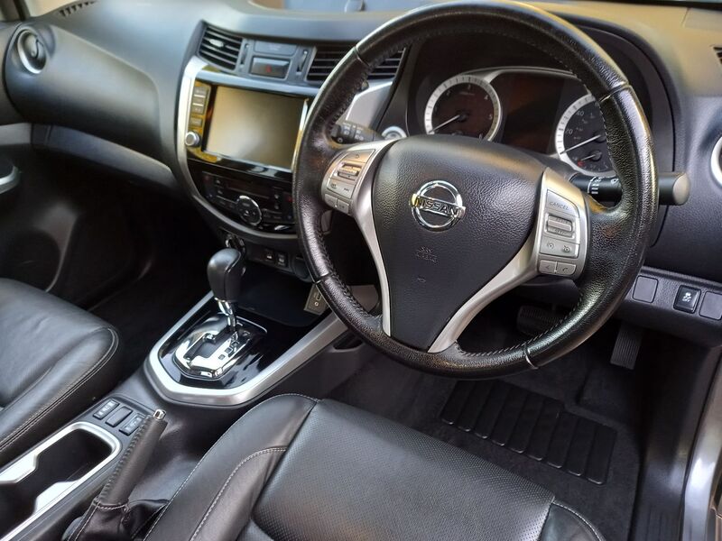 NISSAN NAVARA