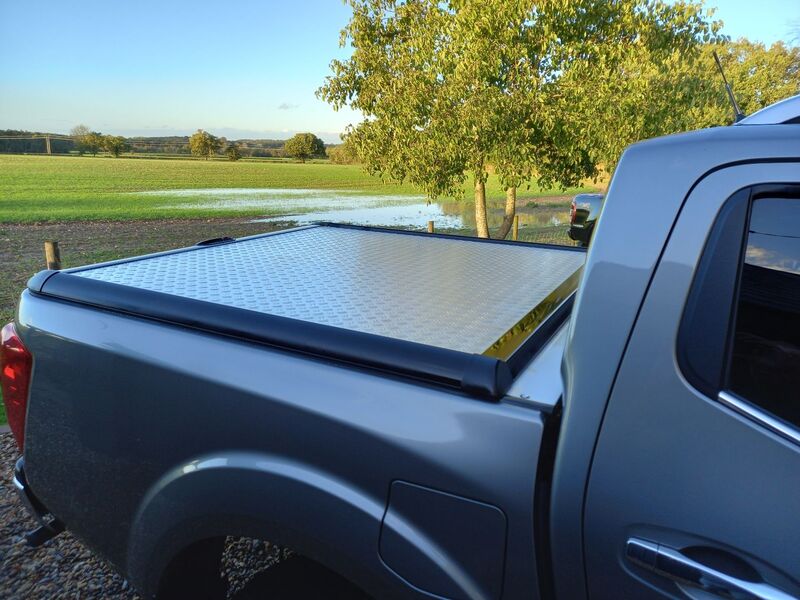 NISSAN NAVARA