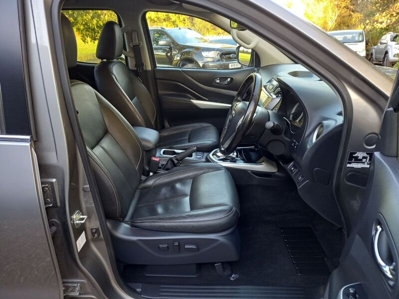 NISSAN NAVARA