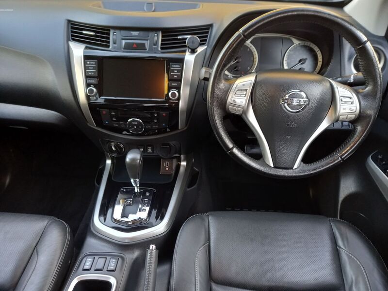 NISSAN NAVARA