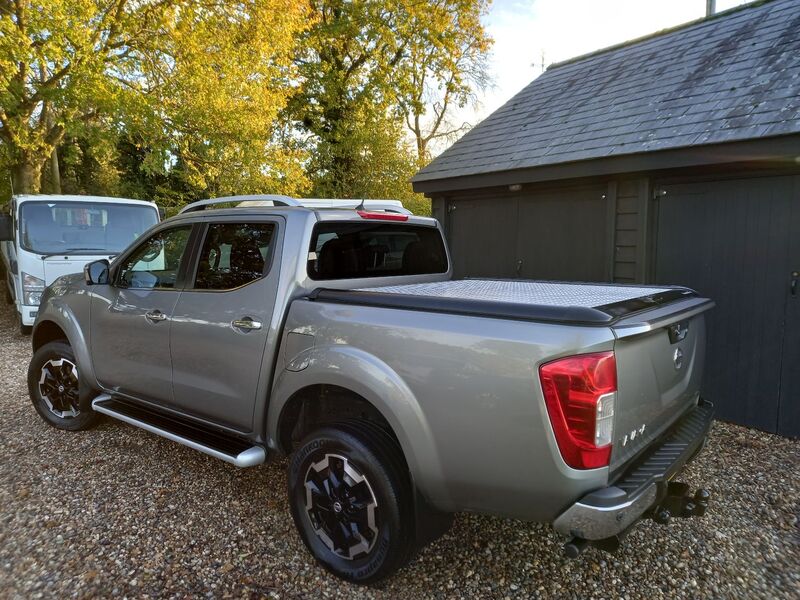 NISSAN NAVARA