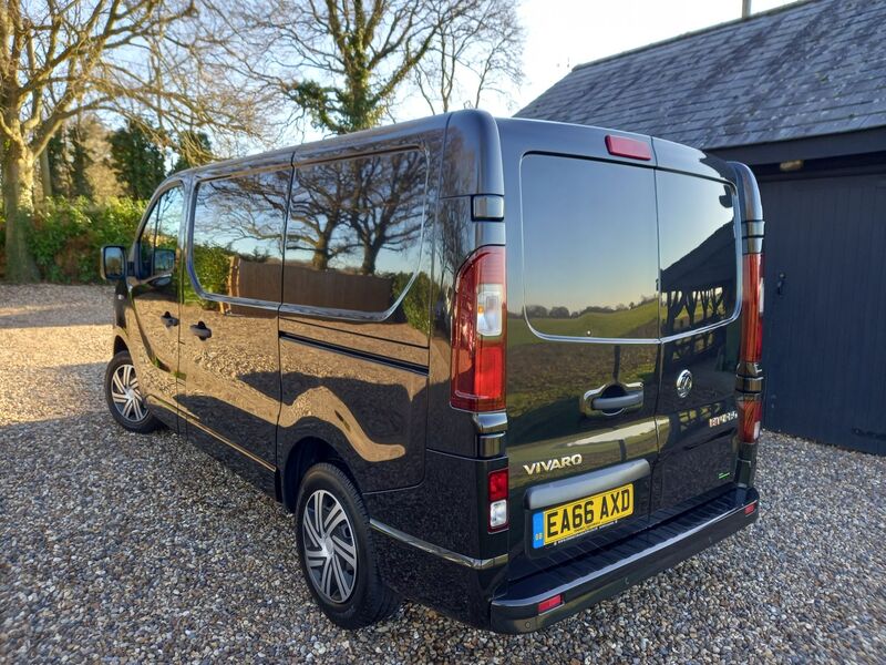 VAUXHALL VIVARO