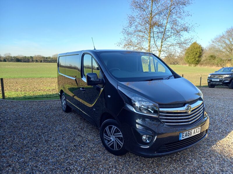 VAUXHALL VIVARO