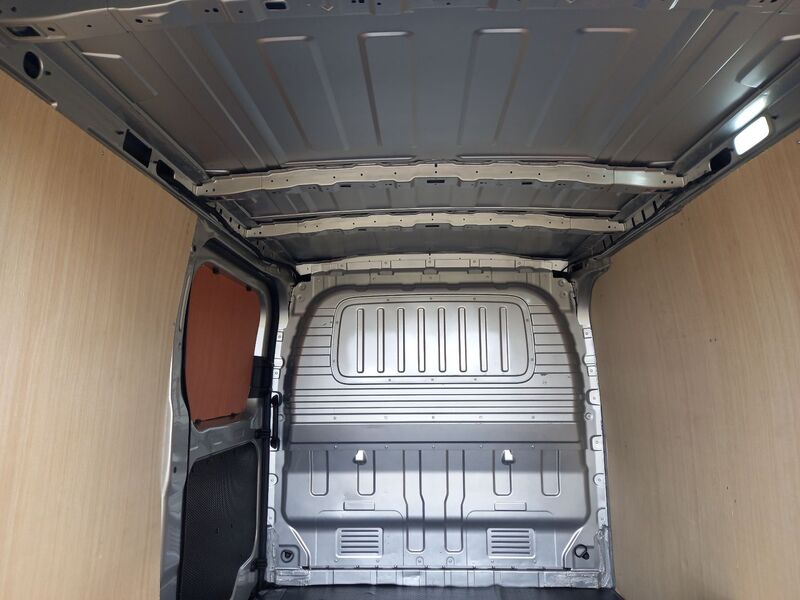 MAXUS DELIVER 9