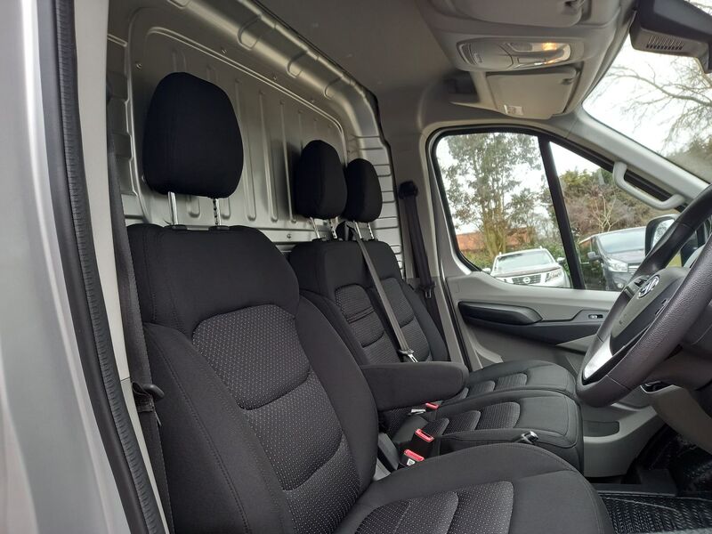 MAXUS DELIVER 9